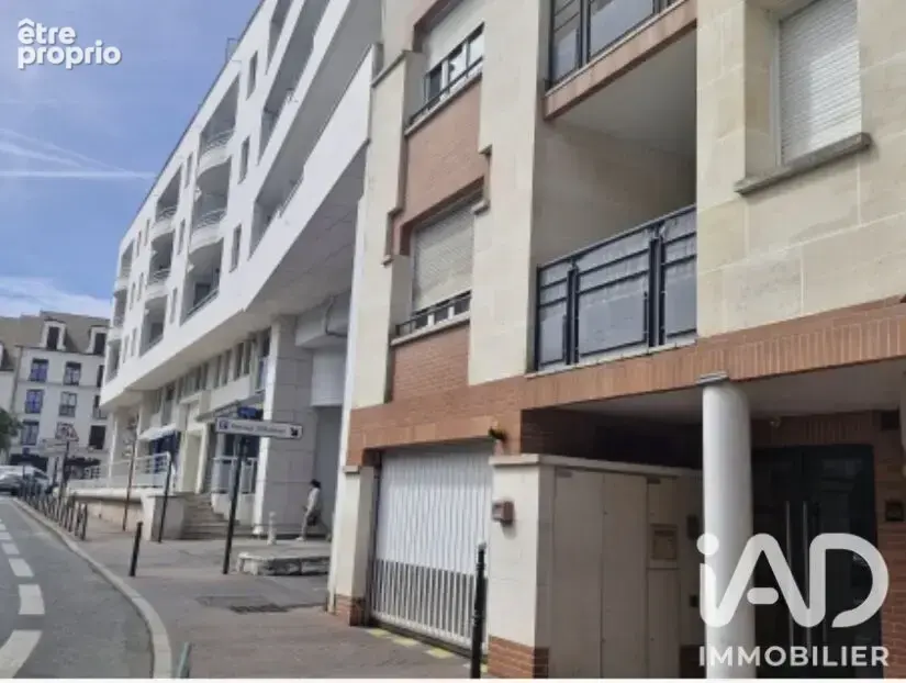 Photo 1 - Parking à CLAMART