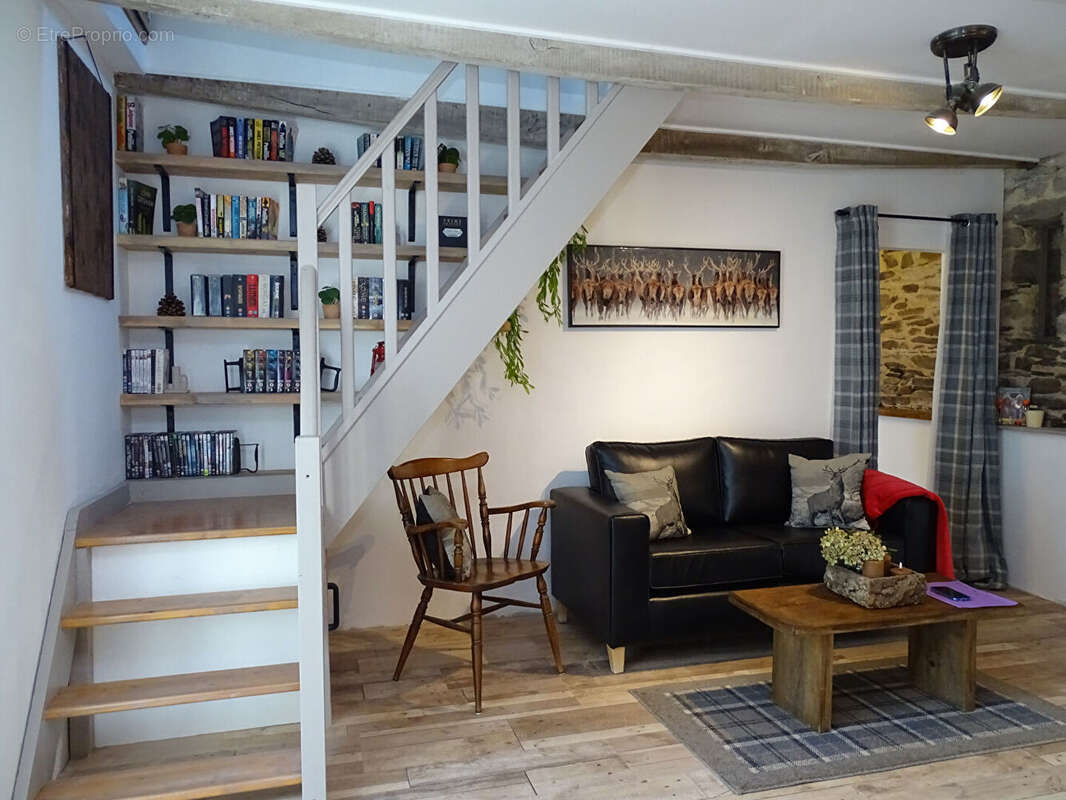 MORBIHAN. À proximité de Gourin : charmante maison individuelle en pierre de 3 chambres, entièrement meublée et récemment rénové - photo 8