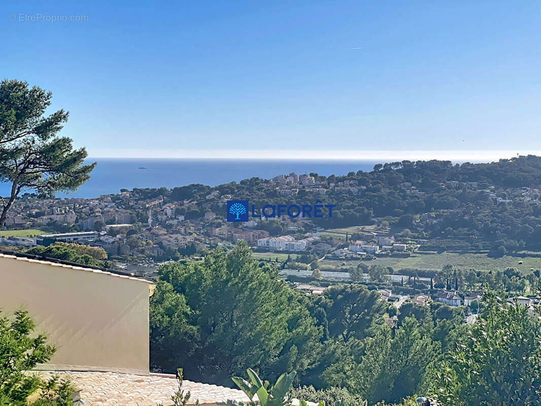 Maison à CARQUEIRANNE