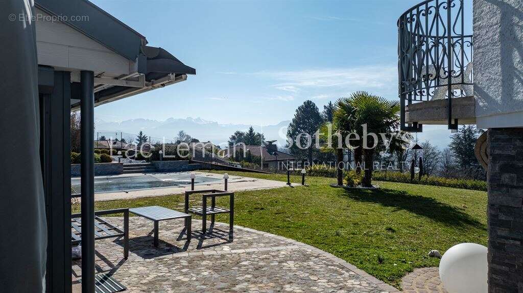 Maison à VETRAZ-MONTHOUX