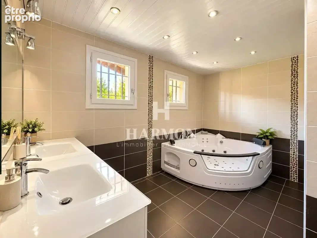 Harmon à vendre : BÈGLES – Grande maison familiale de 193 m² avec jardin – Fort potentiel de division en deux logements - photo 16