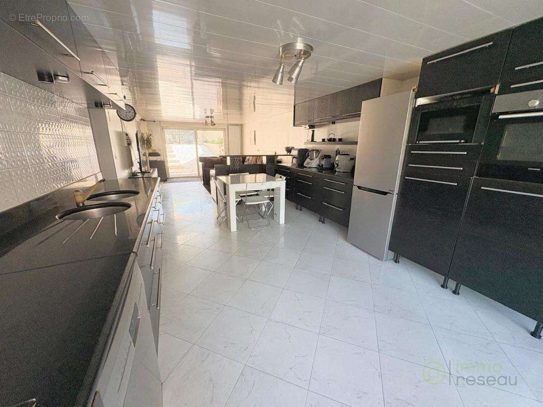 Maison à ROISSY-EN-BRIE