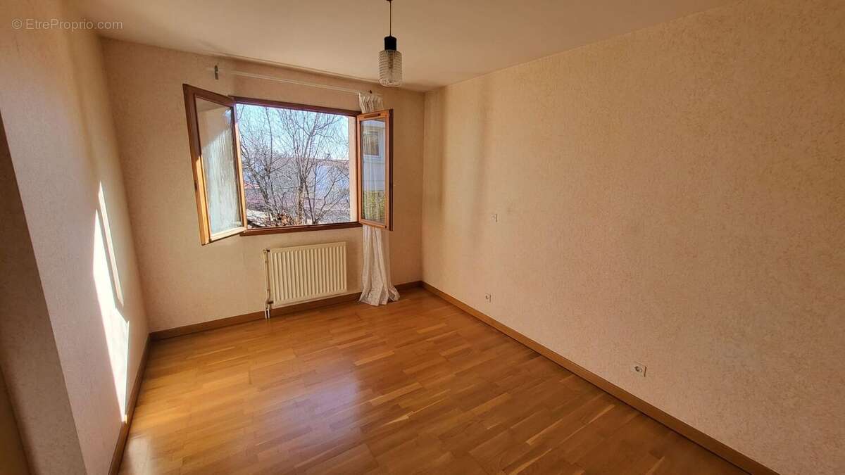 Maison à CLERMONT-FERRAND