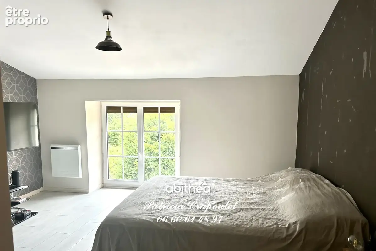 Proche de Barbezieux - Maison en pierre rénovée, 157 m2. - photo 6
