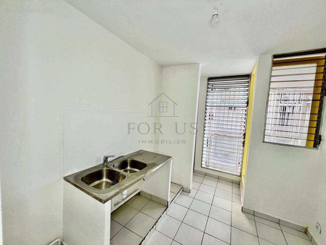 Appartement à LES ABYMES