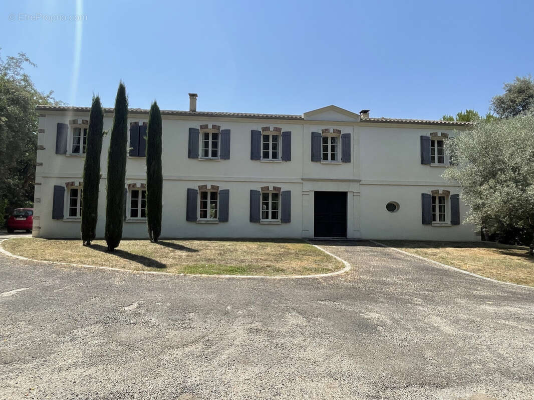 Maison à SAINT-YRIEIX-SUR-CHARENTE
