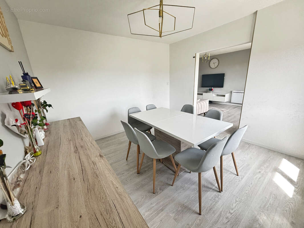 Appartement à VILLEFONTAINE