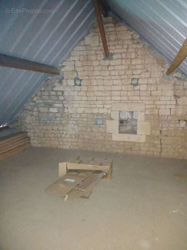 Maison à LAIZE-LA-VILLE