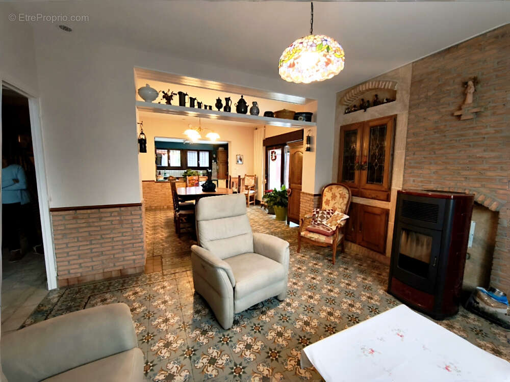 Maison à NEUVILLE-SAINT-VAAST