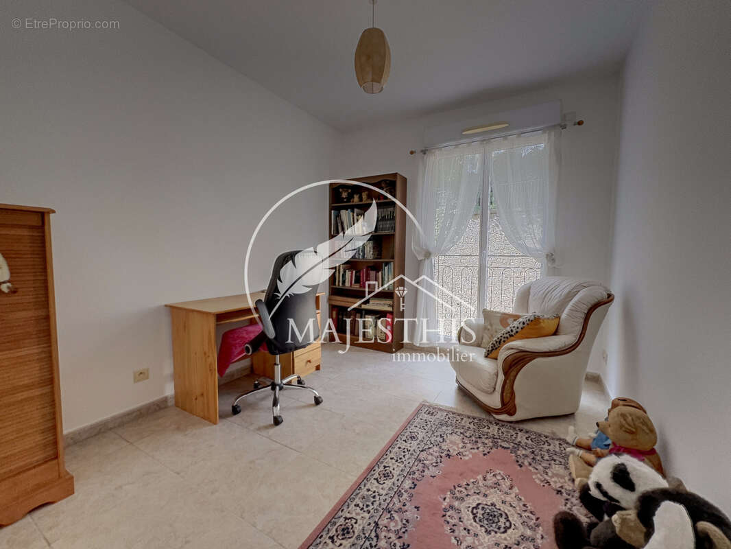 Appartement à HYERES
