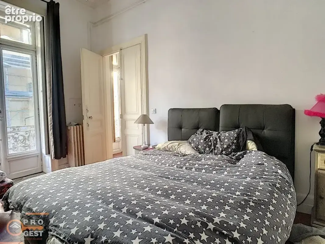 Ecusson appartement avec cachet - photo 9