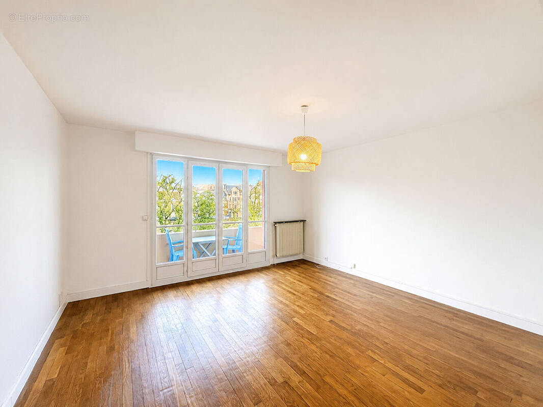 Appartement à CHARLEVILLE-MEZIERES
