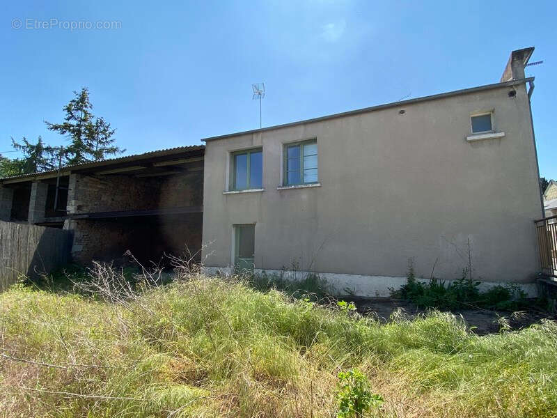 Maison à MONTREUIL-BELLAY