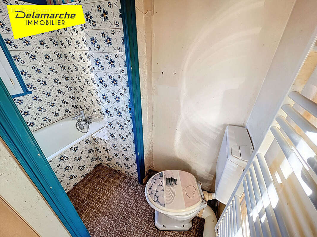 Maison à DONVILLE-LES-BAINS