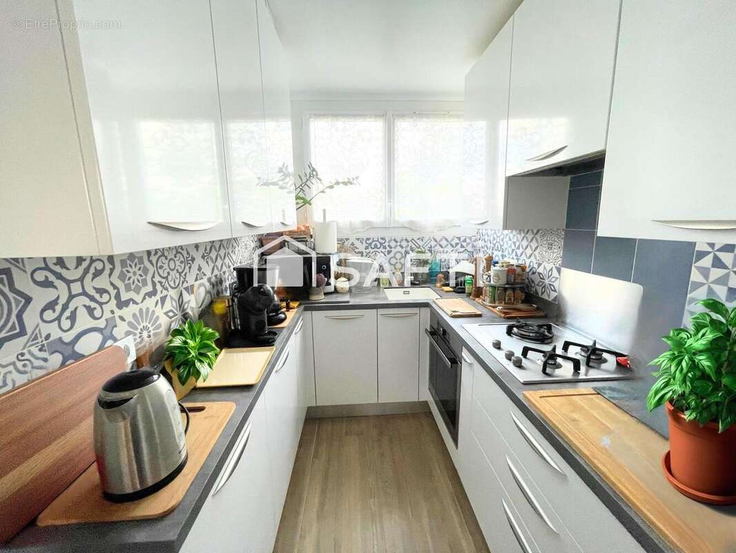 Photo 2 - Appartement à RUEIL-MALMAISON