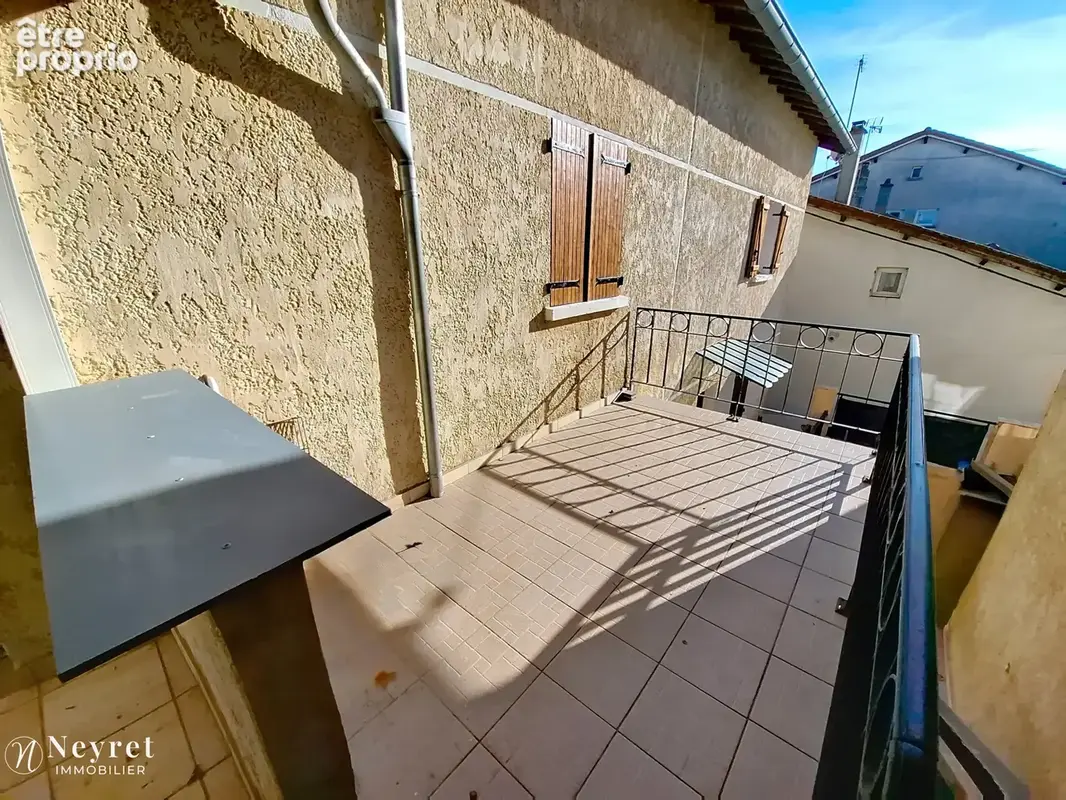 Opportunité à saisir,: T3 de 62m2 avec terrasse et rangement dans combles  dans une maison de village - photo 16