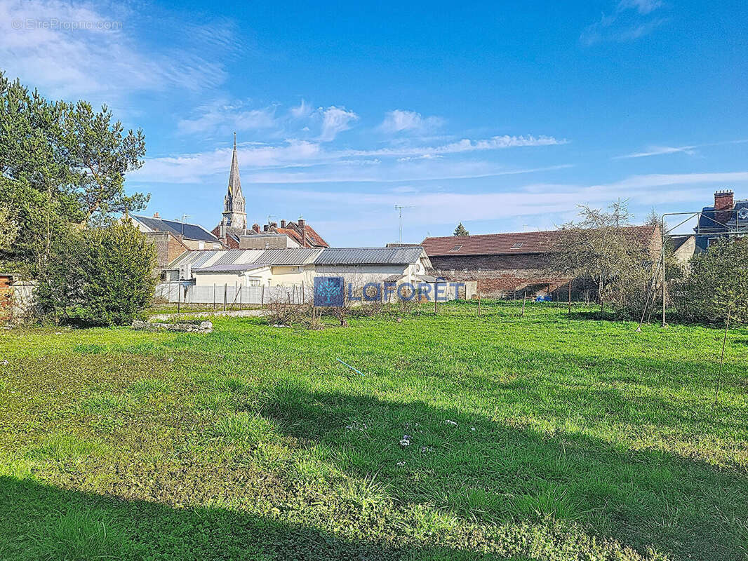Commerce à CHAUNY
