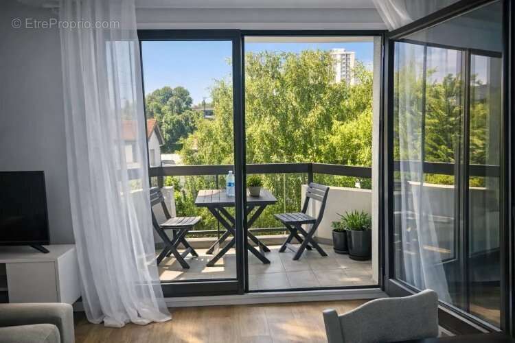 Appartement à THIAIS