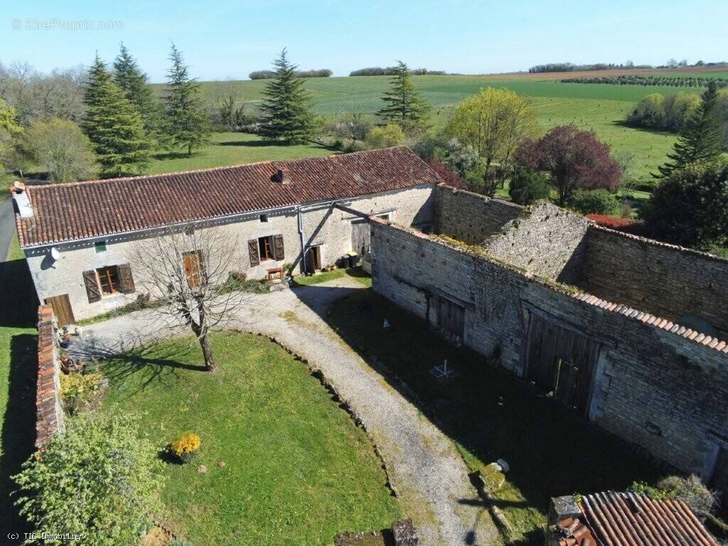 Maison à MANSLE