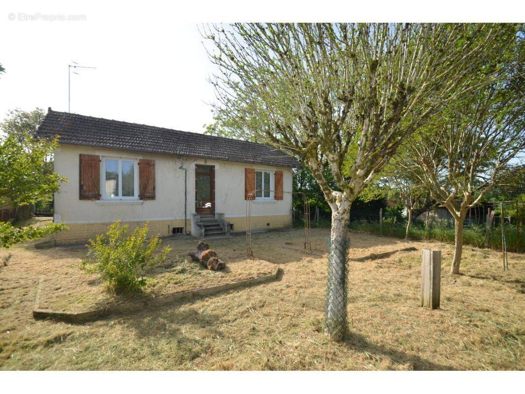 Maison à MONTPON-MENESTEROL