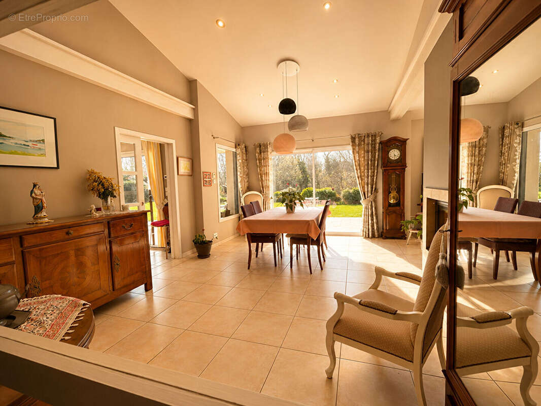 PLOUDALMEZEAU - Maison contemporaine - Rare sur le marché ! - photo 9