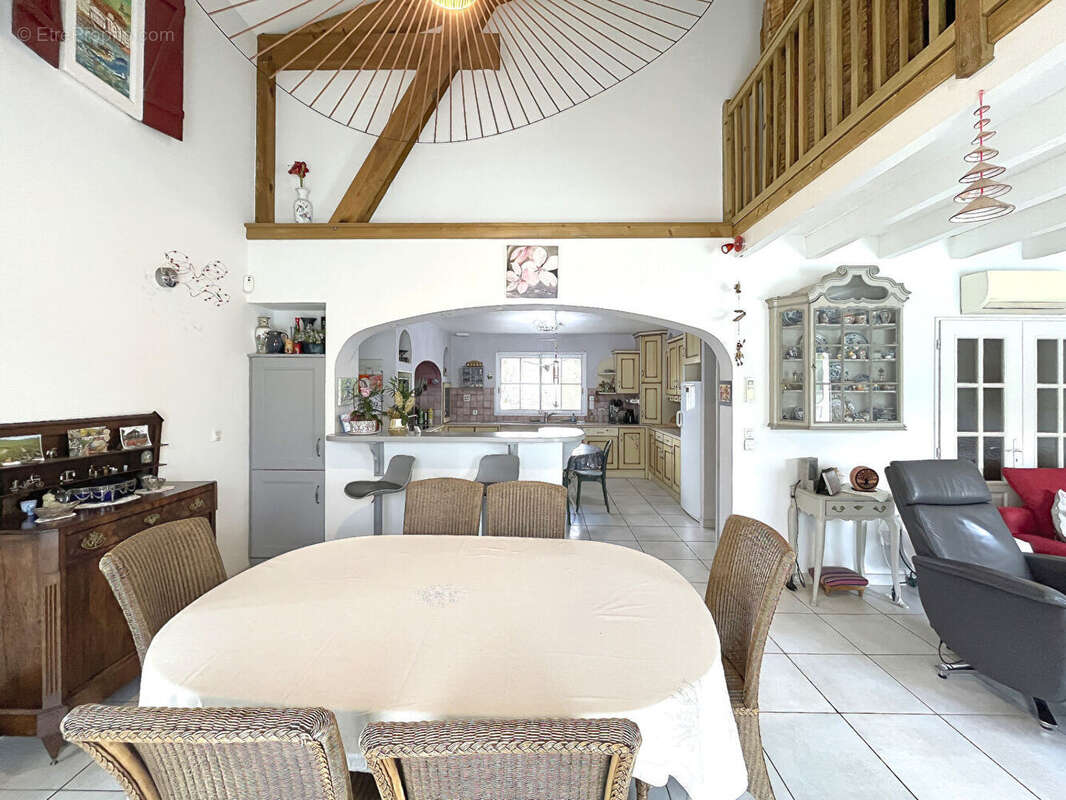 Maison à CASTETS