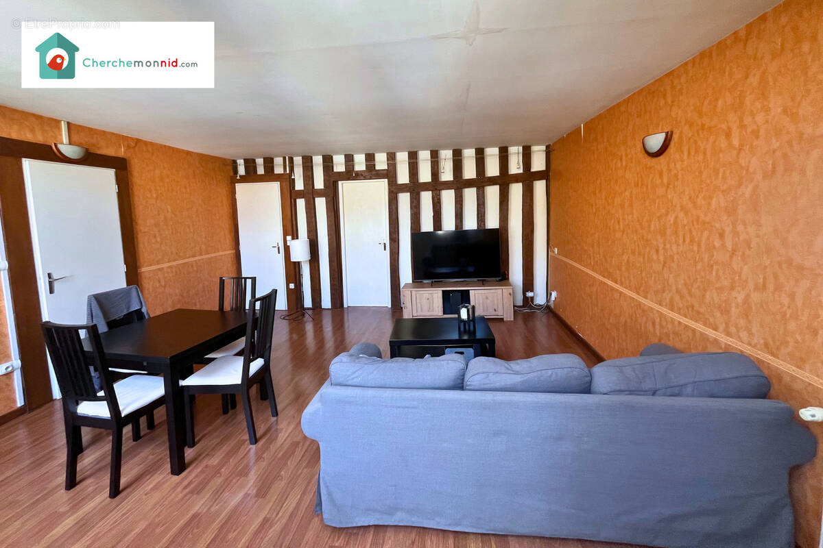 Photo 1 - Appartement à JOINVILLE