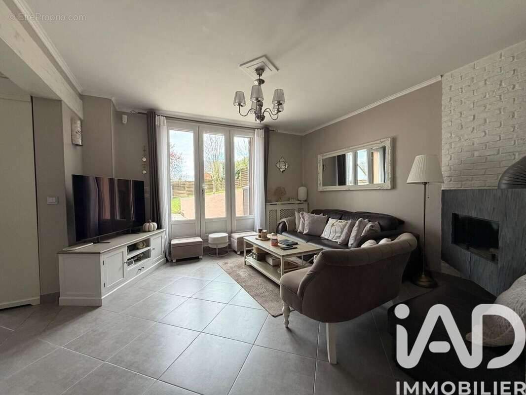 Maison 114 m² à Goussainville  - photo 6