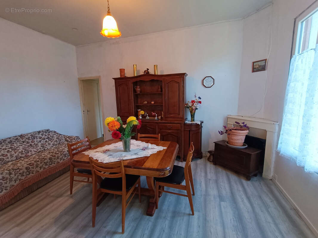 Maison à SANCERGUES