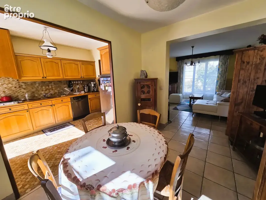 Maison individuelle de 7 pièces de 146m2 + sous sol total sur 548m2 de terrain - photo 10