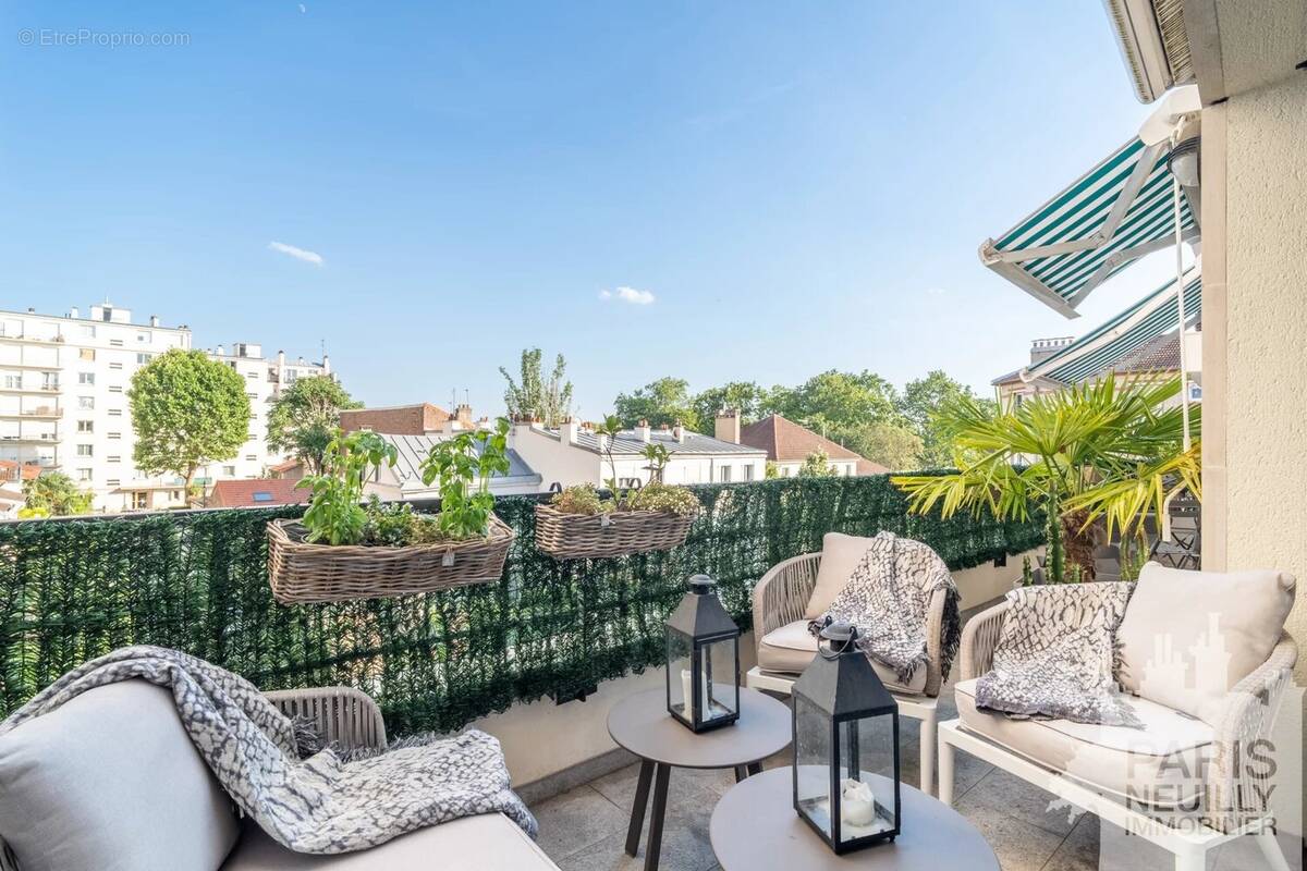 Appartement à COURBEVOIE