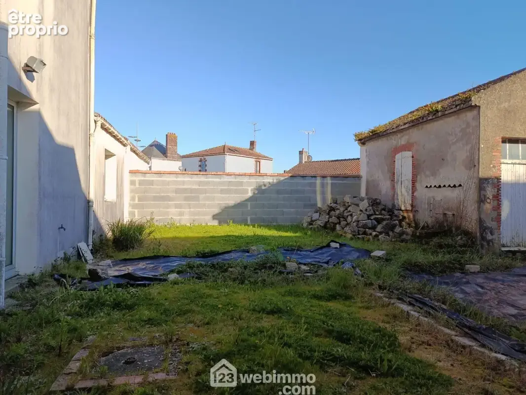 Maison 9 pièces 195 m² à vendre à Nieul-Le-Dolent (85430) - photo 10