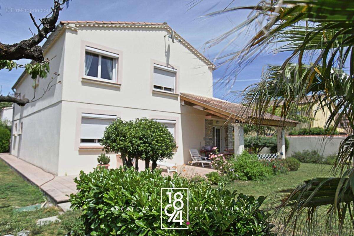 Maison à RODILHAN
