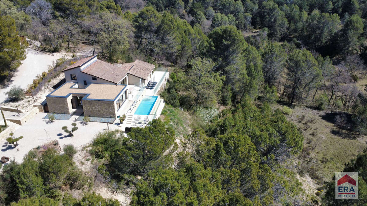 Maison à MALEMORT-DU-COMTAT