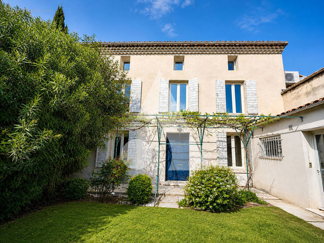 Maison à JONQUIERES