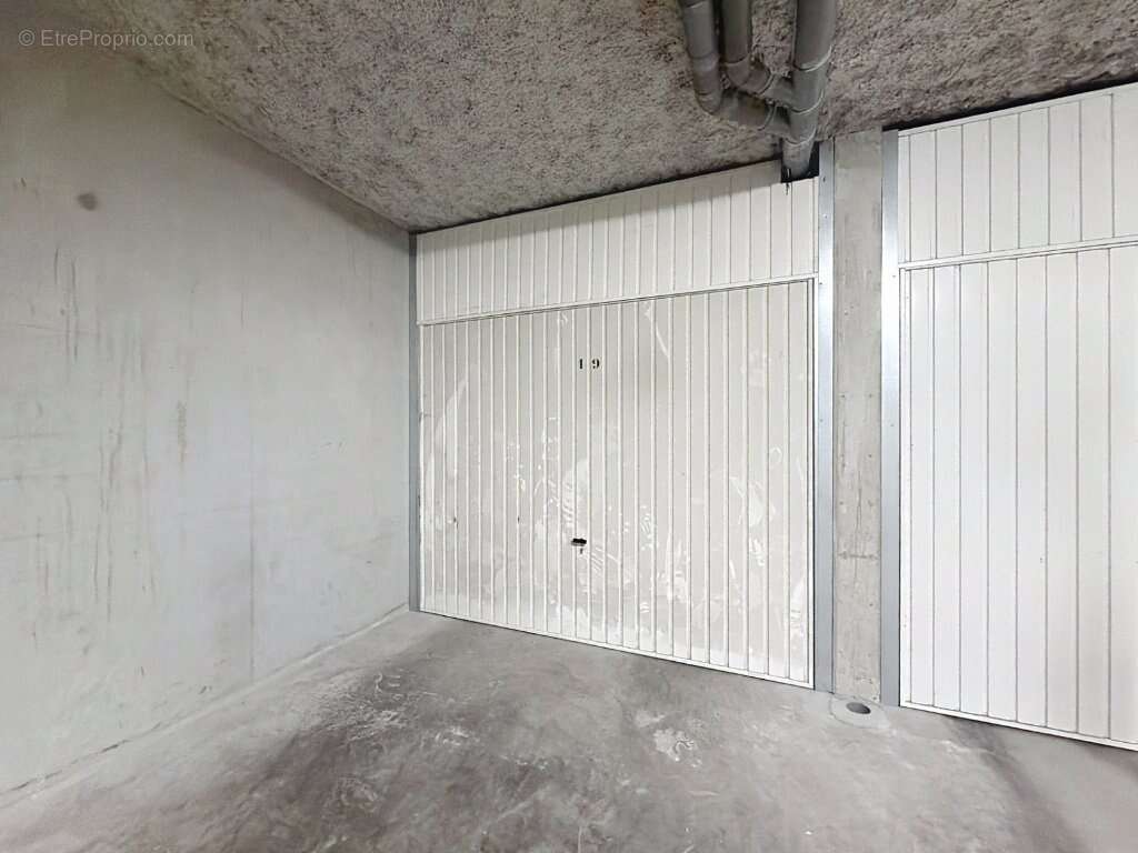 Parking à LYON-3E