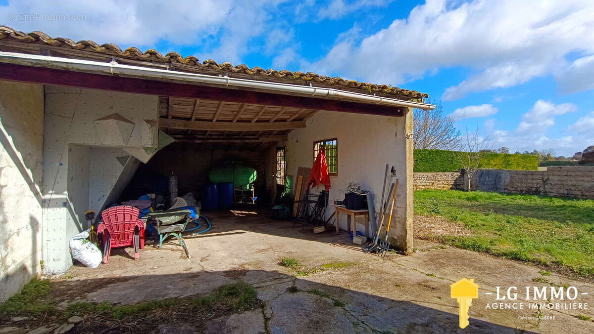 Maison à VILLARS-EN-PONS