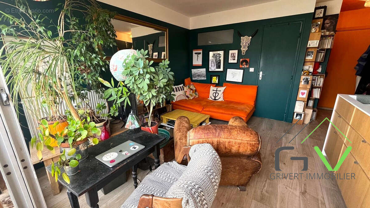 Appartement à PARIS-11E