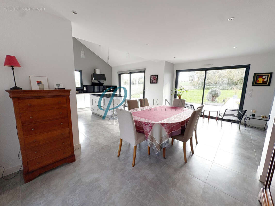 Maison à SUCE-SUR-ERDRE