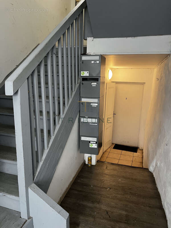 Immeuble entièrement vide - photo 16