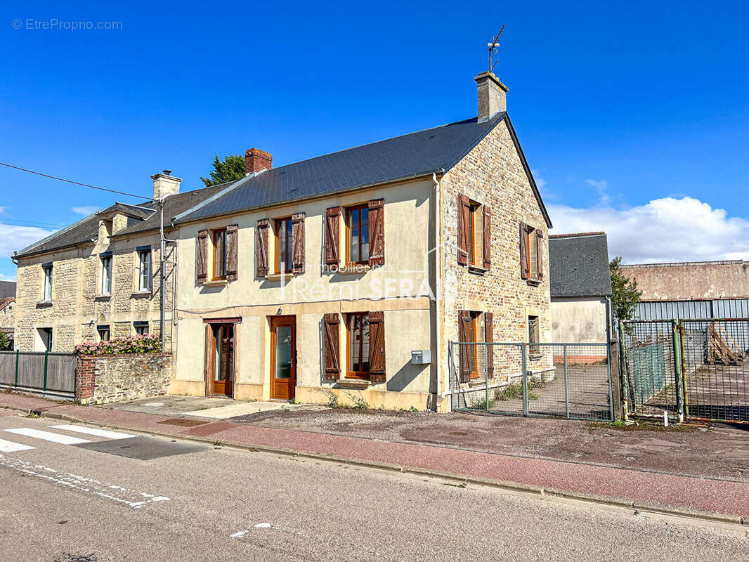 Maison à SAINT-GERMAIN-LE-VASSON