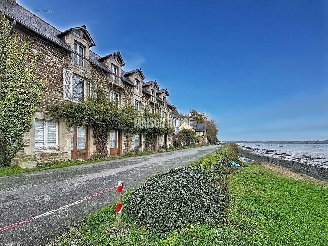 Maison à PLOUER-SUR-RANCE