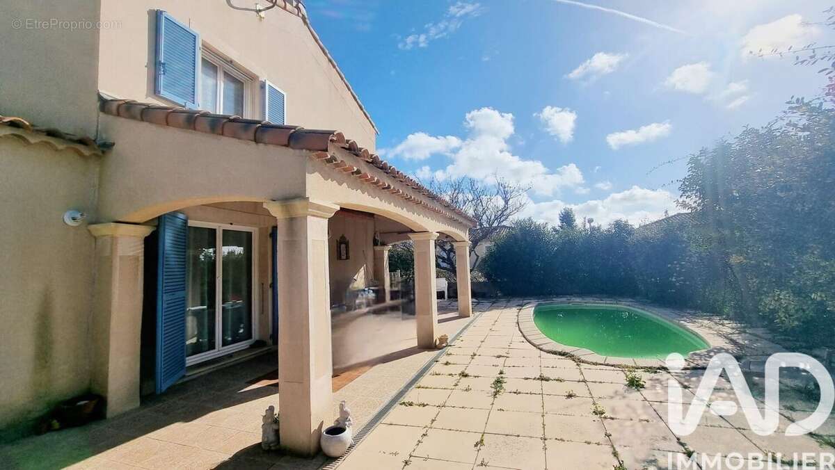 Photo 2 - Maison à MARSEILLE-13E