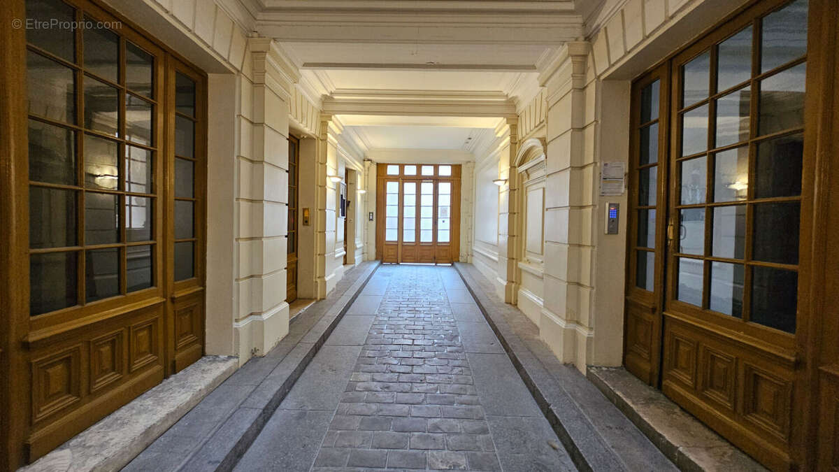 Appartement à PARIS-18E