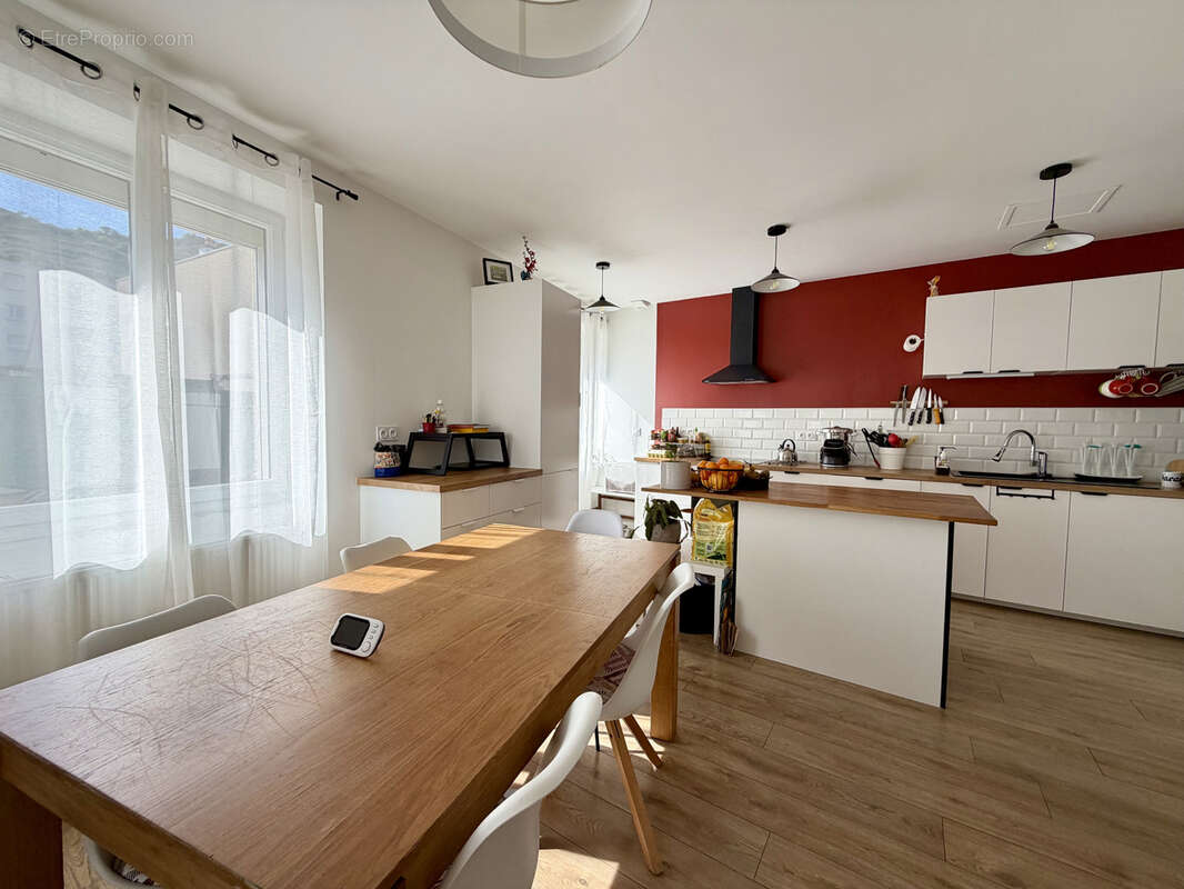 Appartement à TOURNON-SUR-RHONE