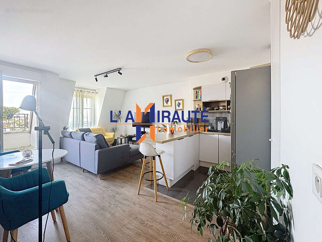 Appartement à HOUILLES