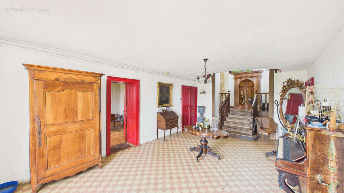 Demeure de prestige Auzits 8 pièces d'environ 247 m2 - photo 5