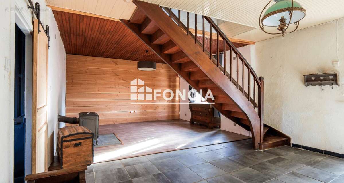 Maison à DECAZEVILLE