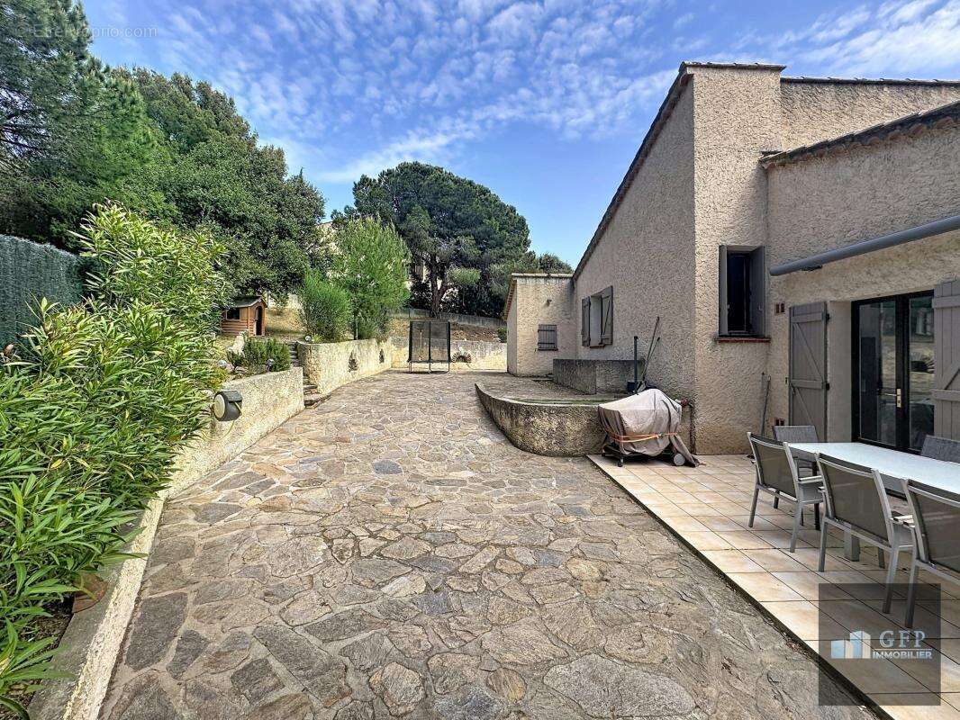 Maison à BORMES-LES-MIMOSAS