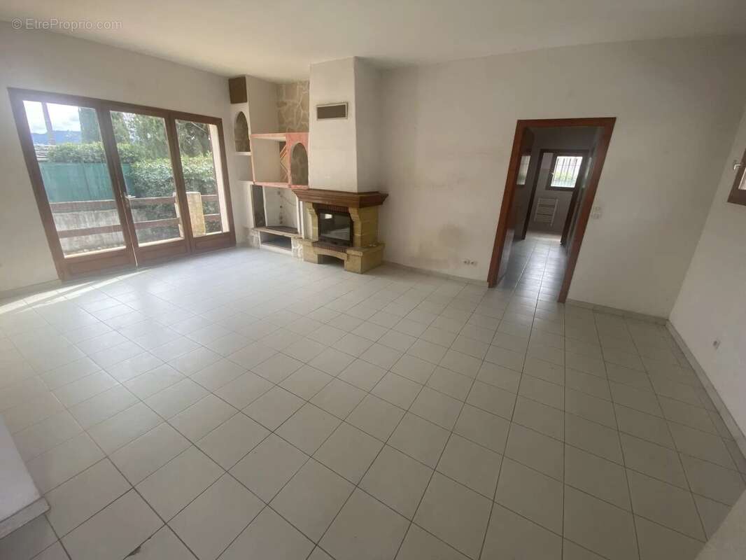 Maison à SAINT-MARTIN-DU-VAR